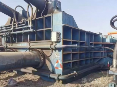 20年1000噸大隆凱打包機帶油出售圖4