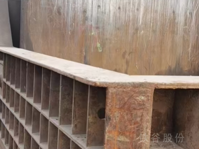 江陰華磊315噸打包機，3米乘3.5米包700帶油出售圖5