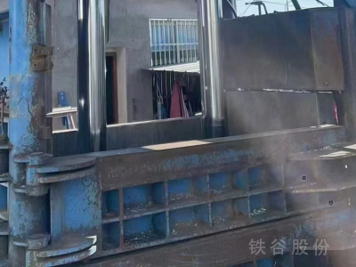 迅達300噸立式打包機，1000*2000，低價出售圖2