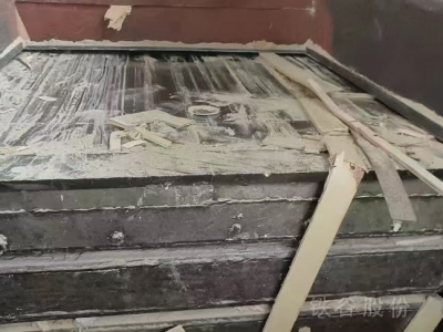 華磊250噸打包機，準新機圖3