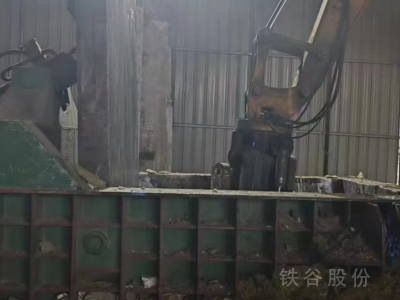 250噸雙主缸全自動2米乘2.5米包500打包機，低價出售圖4