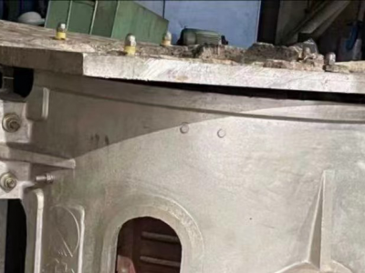 二手2噸鋁殼6脈中頻爐圖2