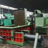 一臺(tái)250噸華宏打包機(jī)